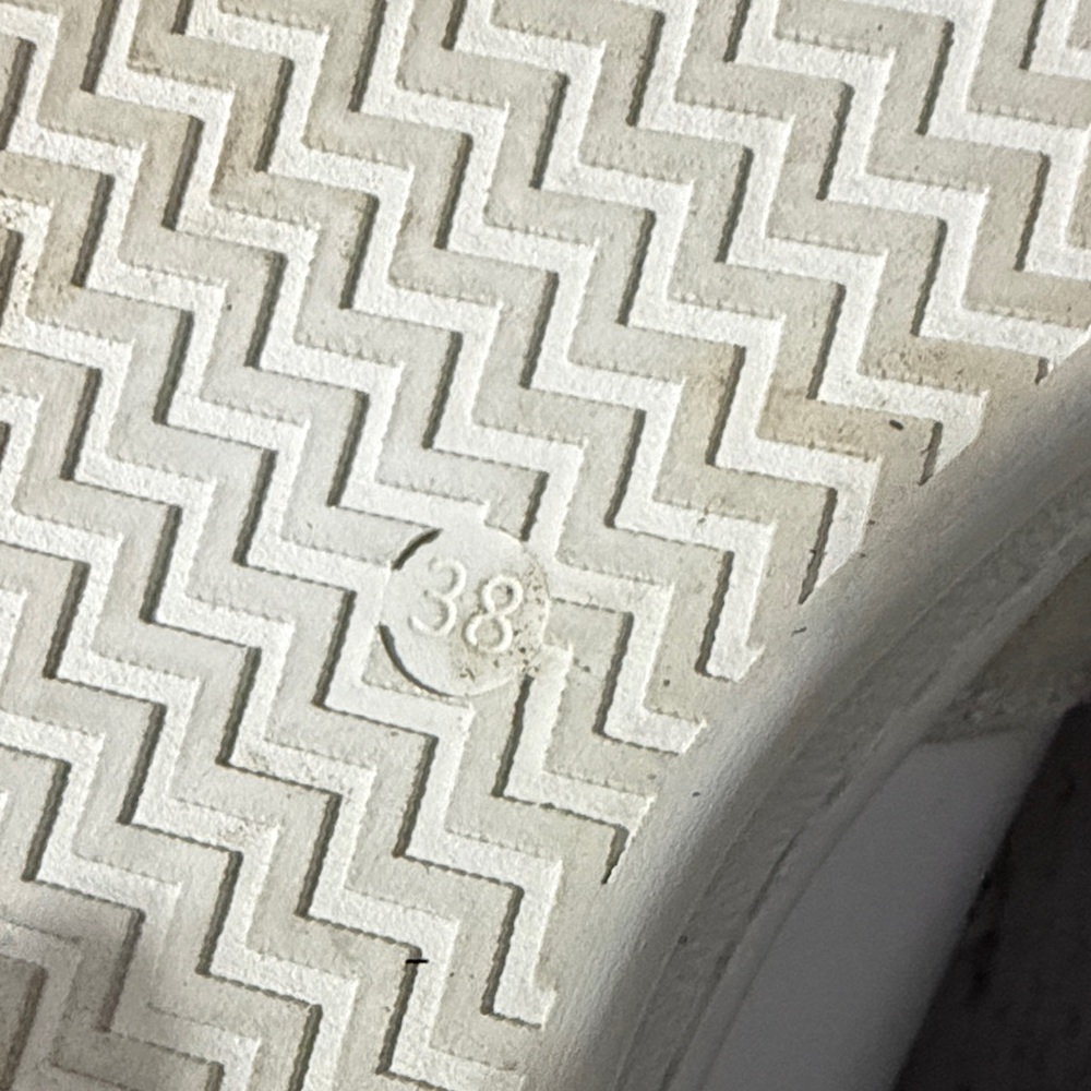 33.9 The Original White and Black Women's Sneakers - Picture 10 of 12